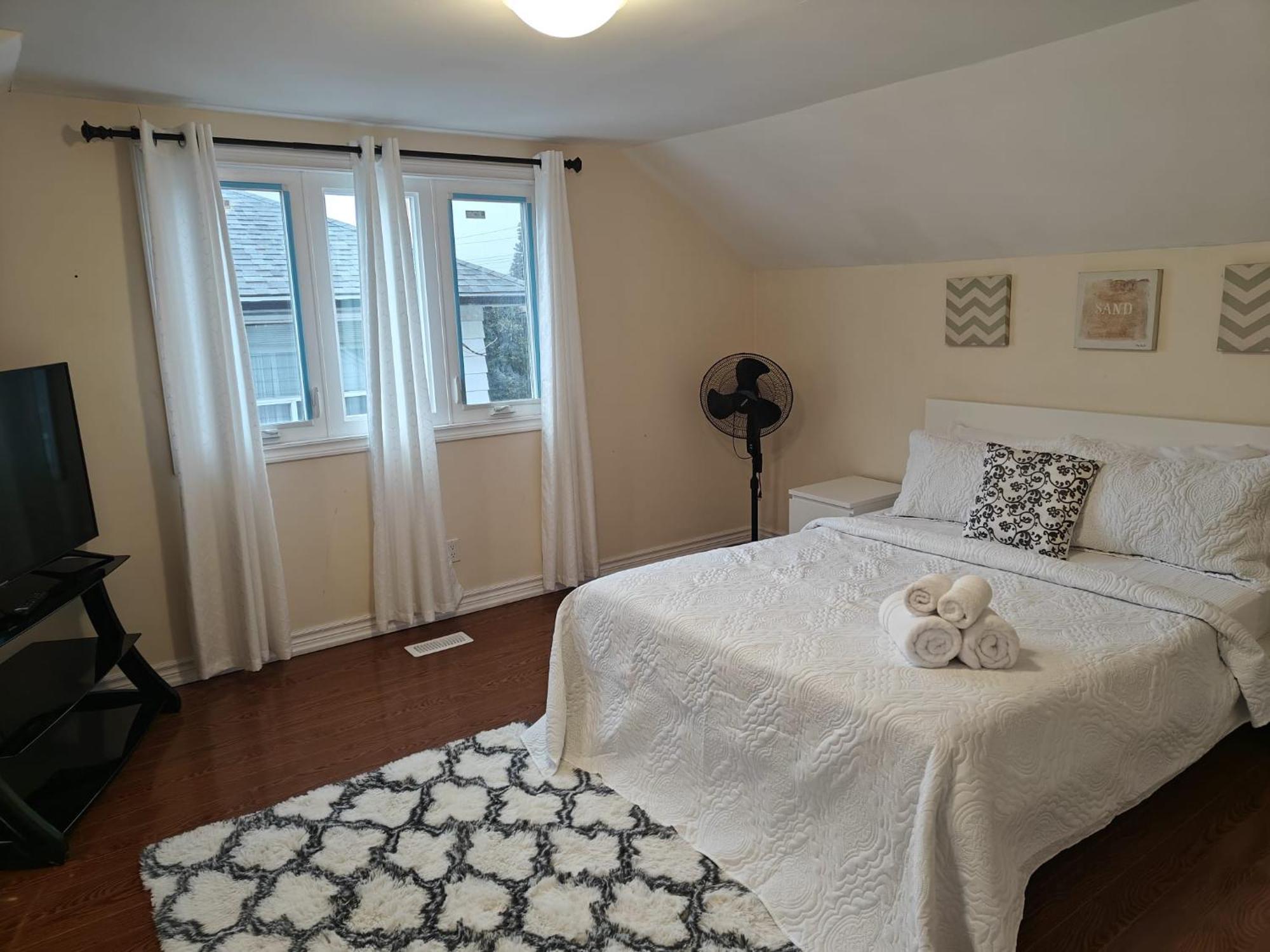 Spacious Mbr Near Kennedy Subway & Go Toronto Exteriör bild